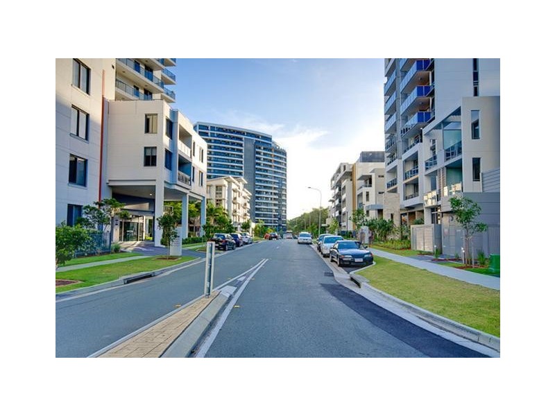 2 Aqua, Southport QLD 4215