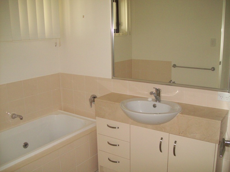 2,5 Catalina Drive, Mudjimba QLD 4564