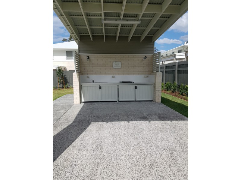 20 Eminence Lane, Bridgeman Downs QLD 4035