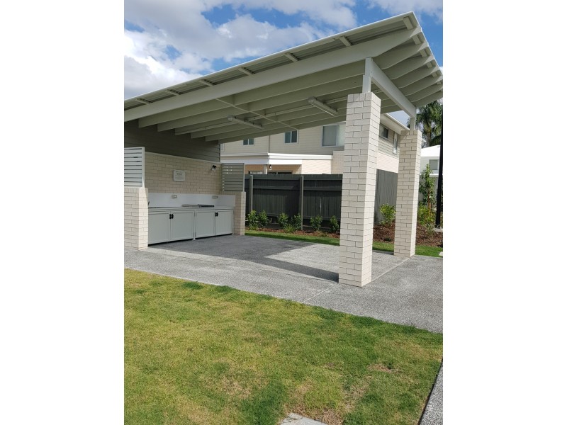 20 Eminence Lane, Bridgeman Downs QLD 4035