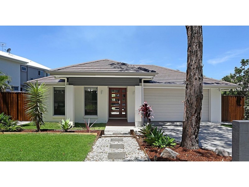 16 Morinda Street, Noosaville QLD 4566