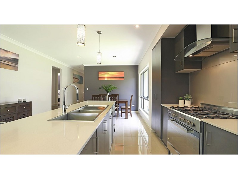 16 Morinda Street, Noosaville QLD 4566