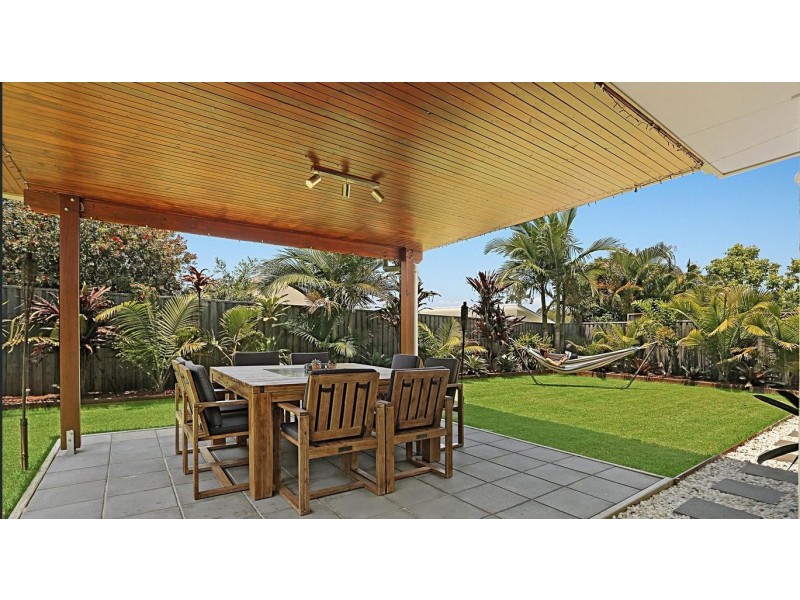 16 Morinda Street, Noosaville QLD 4566