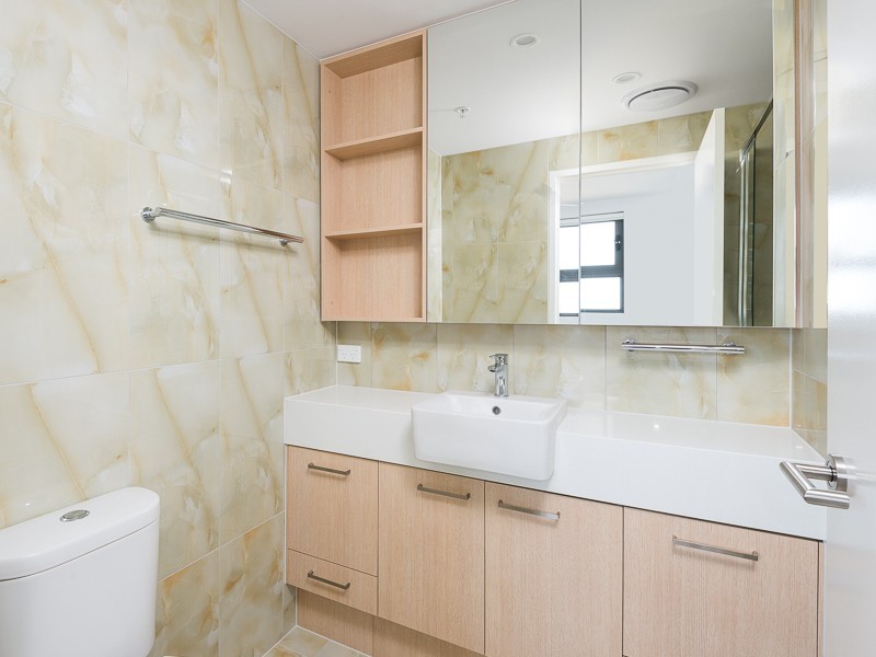 3bd / 70 Carl Street, Woolloongabba QLD 4102