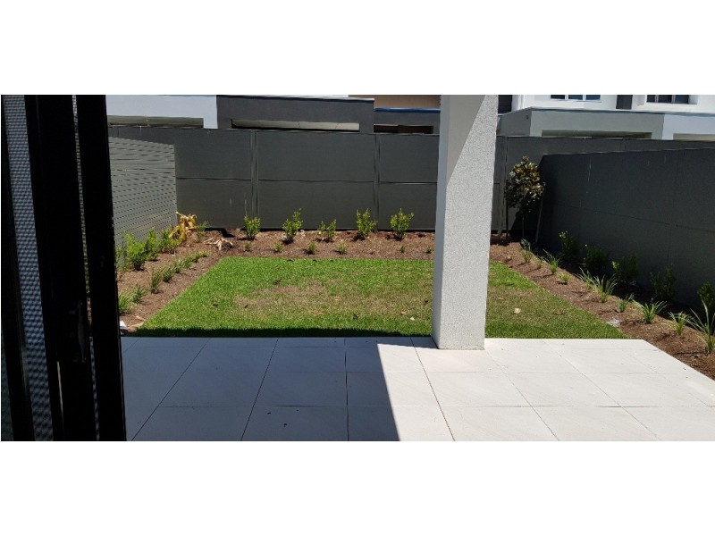 99 Evergreen View, Robina QLD 4226