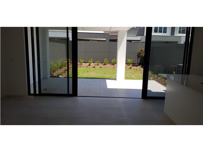 99 Evergreen View, Robina QLD 4226