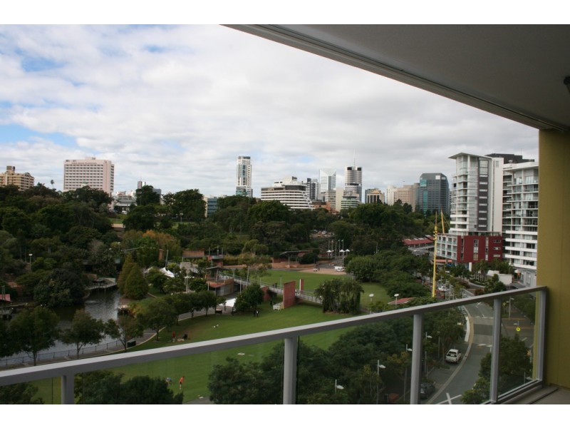7EL6 / 7 Parkland Boulevard, Brisbane City QLD 4000