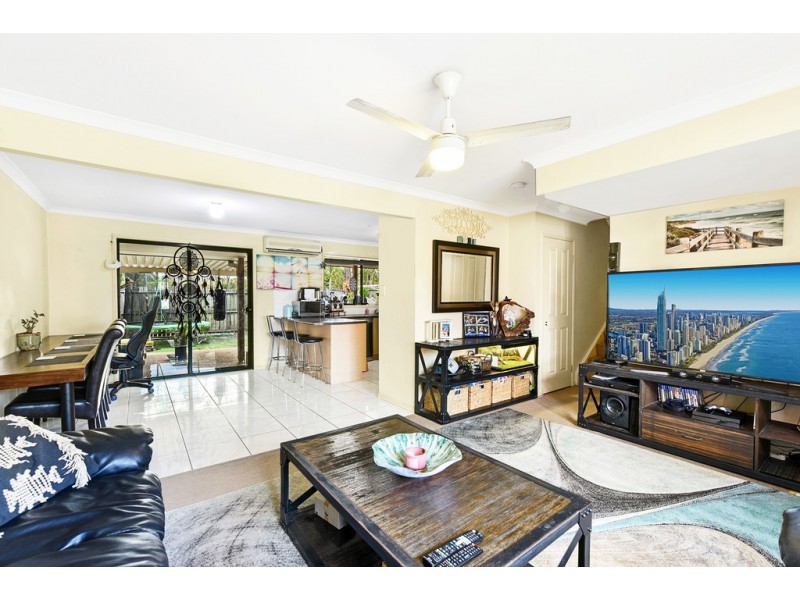 24/1 Koala Town Road, Upper Coomera QLD 4209