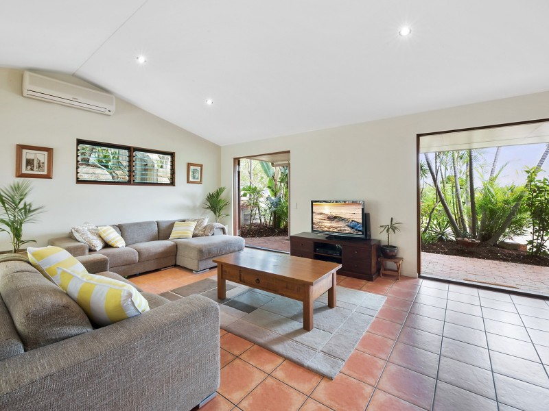 8 Comet Drive, Sunrise Beach QLD 4567