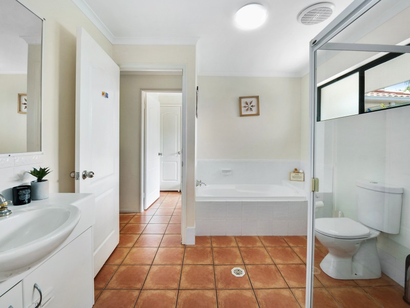 8 Comet Drive, Sunrise Beach QLD 4567