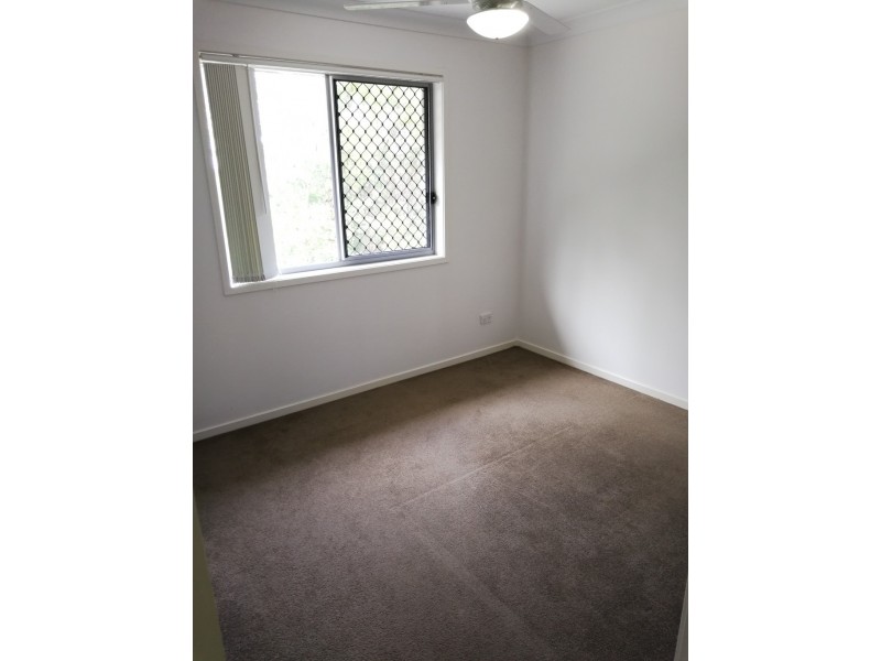 1 McAuley Parade, Pacific Pines QLD 4211