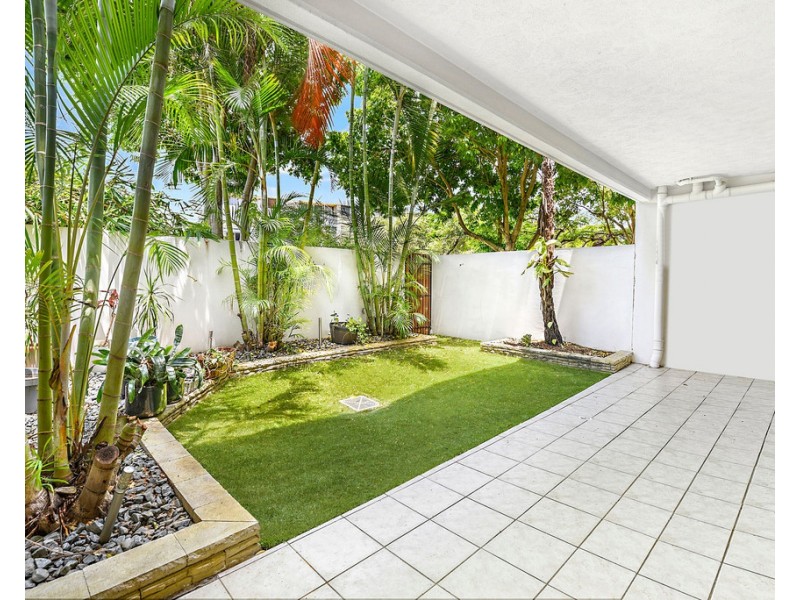 1/31 Railway Street, Southport QLD 4215