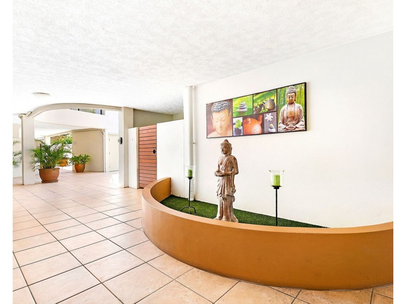 1/31 Railway Street, Southport QLD 4215