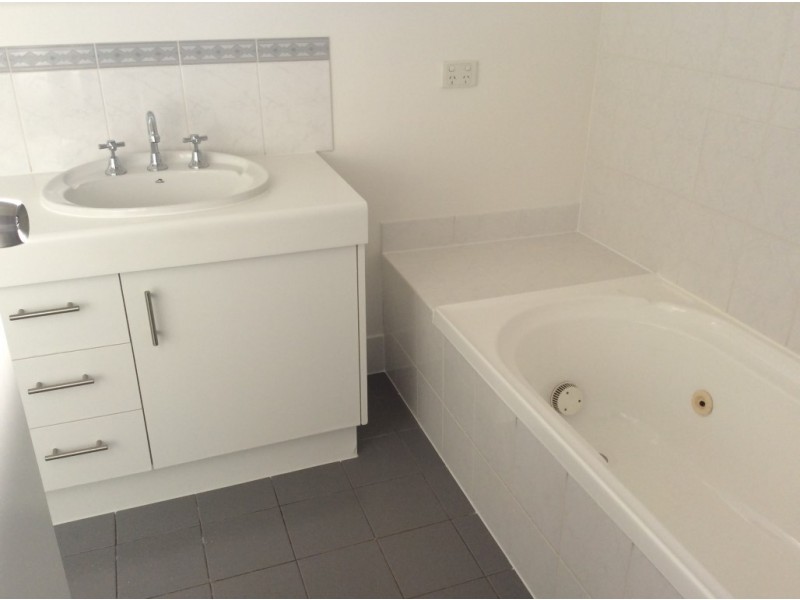 2/15 Hill Street, Sunshine Beach QLD 4567