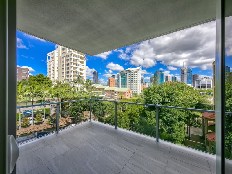 1006/59 O”Connell Street, Kangaroo Point QLD 4169