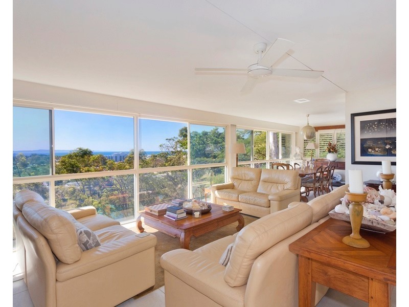 1/5 Natasha Avenue, Noosa Heads QLD 4567