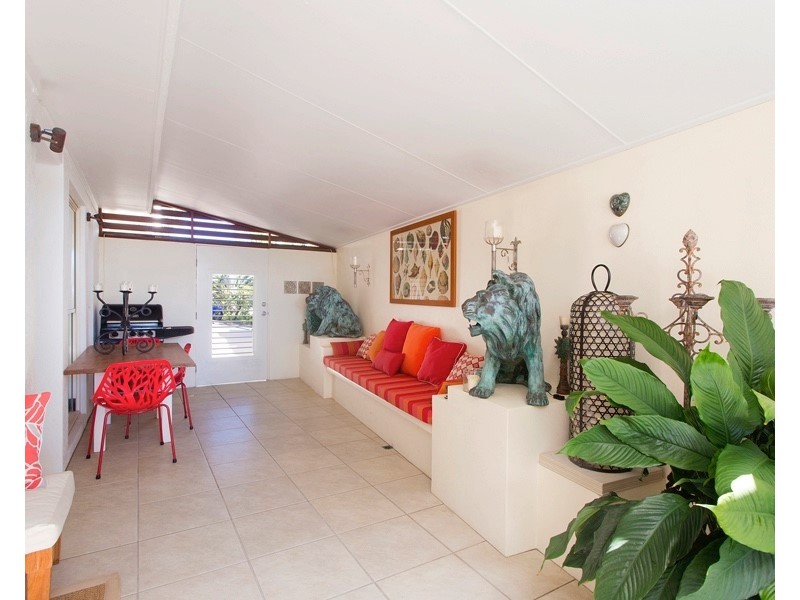 1/5 Natasha Avenue, Noosa Heads QLD 4567