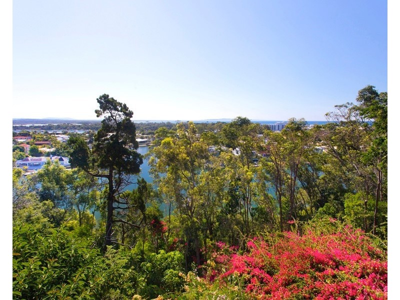 1/5 Natasha Avenue, Noosa Heads QLD 4567