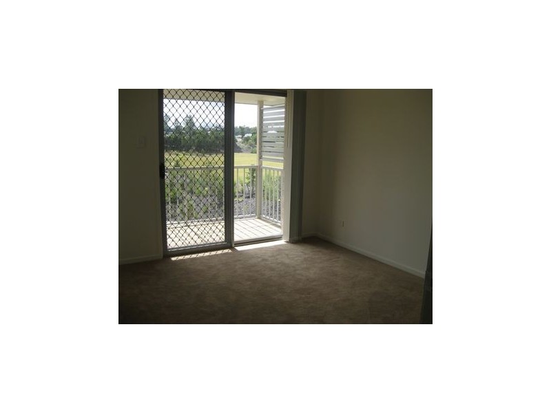 41/30 Carmarthen circuit, Pacific Pines QLD 4211