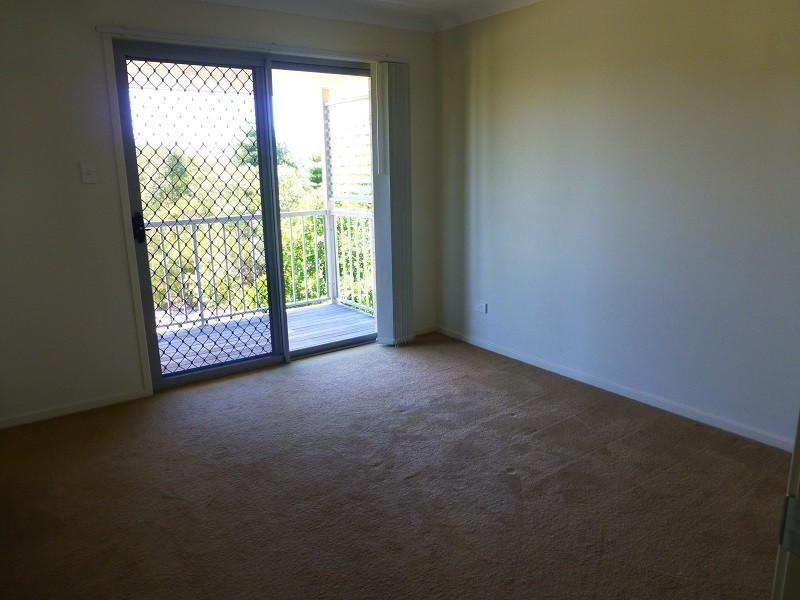 29/30 Carmarthen Cct, Pacific Pines QLD 4211