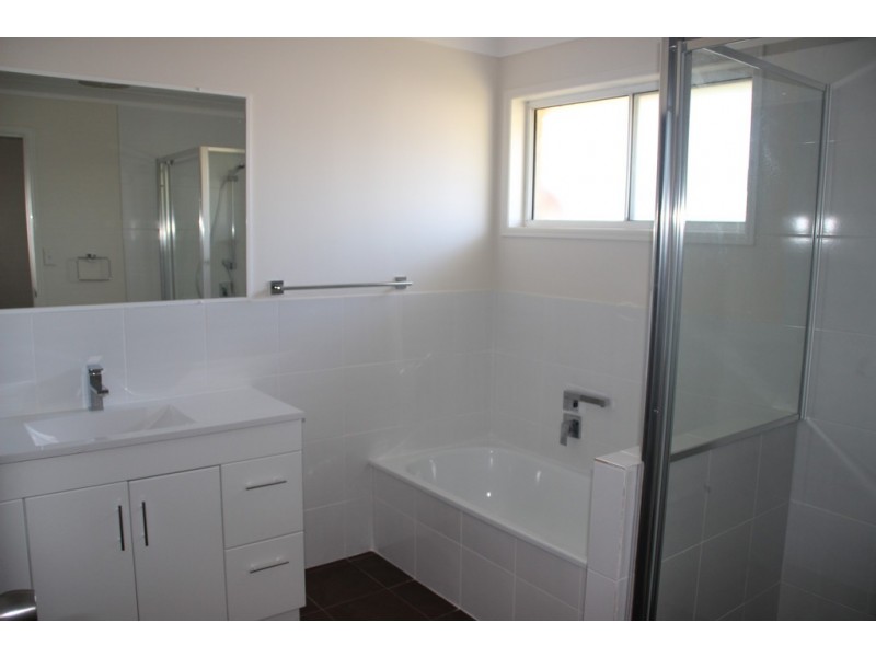 Unit 102/33-67 Edmund Rice Drive, Southport QLD 4215