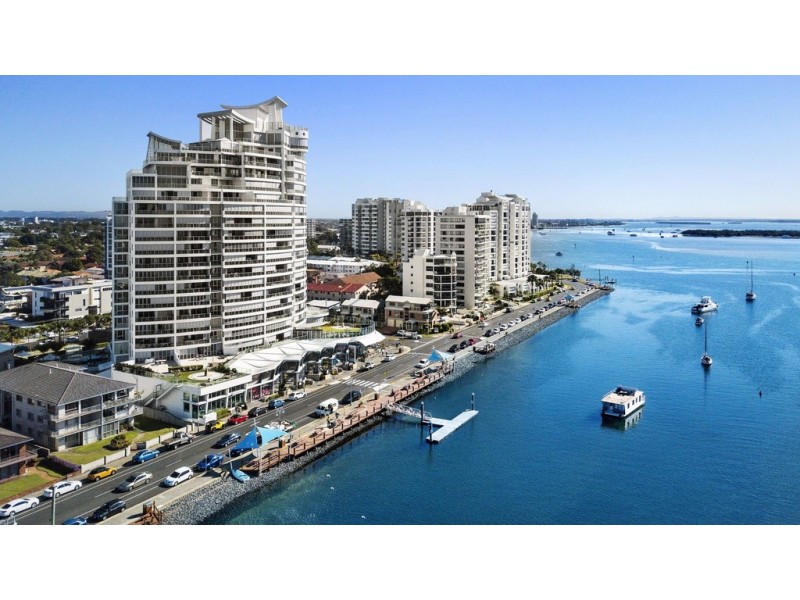 300 Marine Parade, Labrador QLD 4215