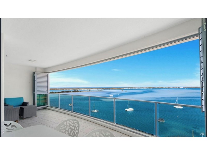 300 Marine Parade, Labrador QLD 4215