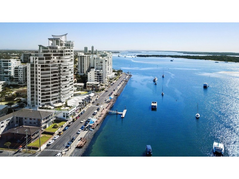 300 Marine Parade, Labrador QLD 4215