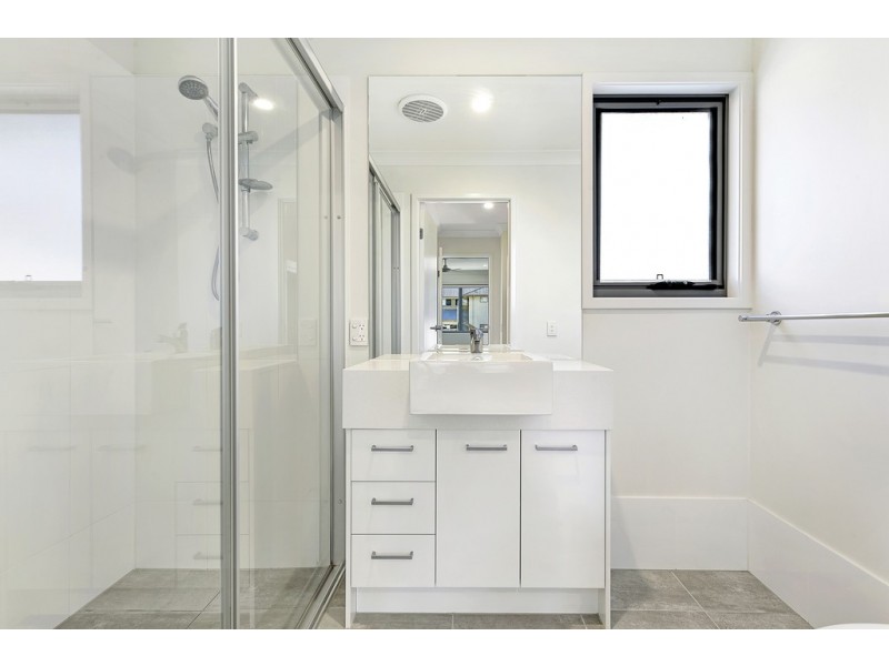 31/20 Eminence Lane, Bridgeman Downs QLD 4035