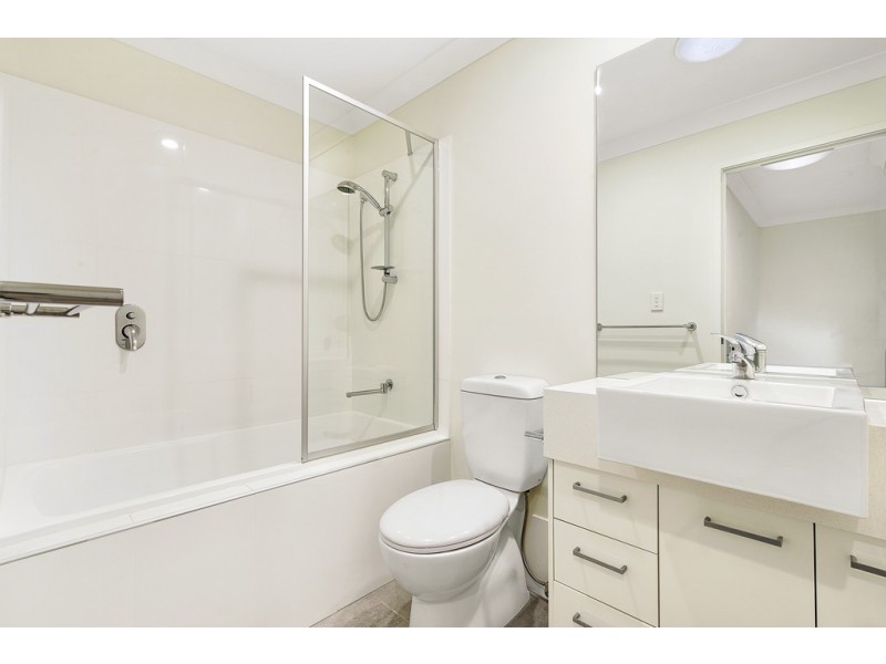 31/20 Eminence Lane, Bridgeman Downs QLD 4035