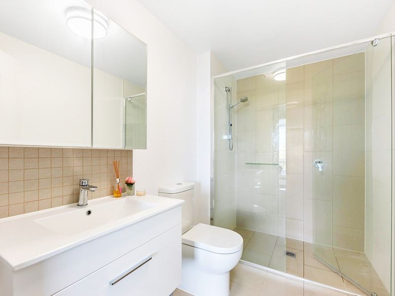 1/65 Varsity Parade, Varsity Lakes QLD 4227