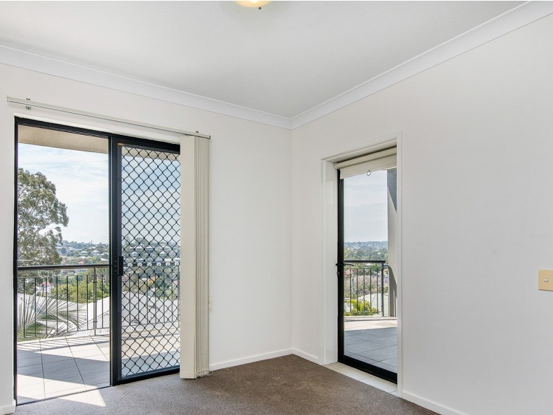 33/70 Norman Crescent, Norman Park QLD 4170