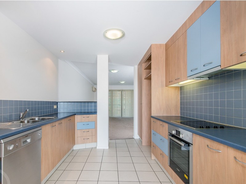 33/70 Norman Crescent, Norman Park QLD 4170