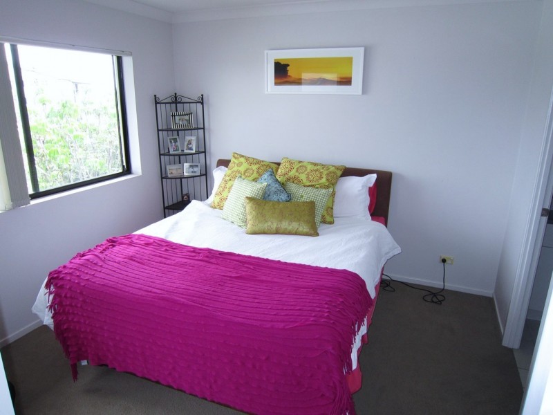 33/70 Norman Crescent, Norman Park QLD 4170