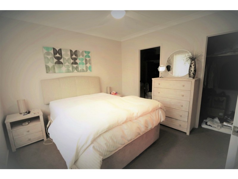 33/70 Norman Crescent, Norman Park QLD 4170