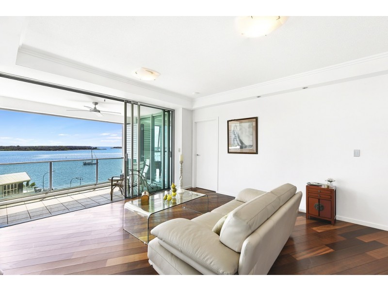 501/300 Marine Parade, Labrador QLD 4215