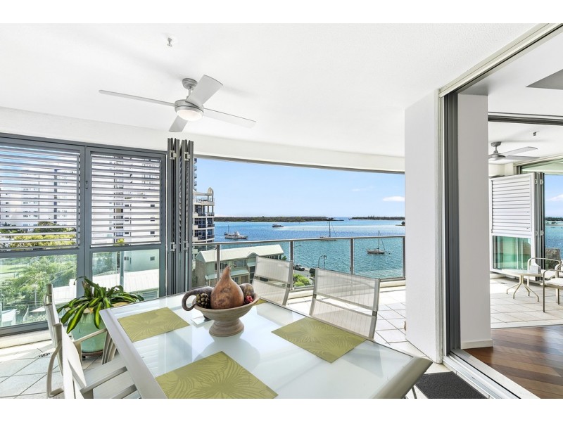 501/300 Marine Parade, Labrador QLD 4215