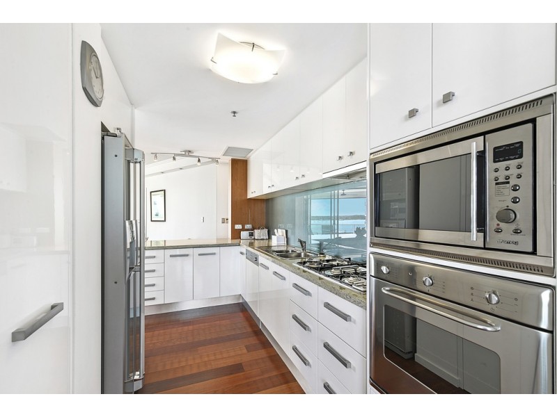 501/300 Marine Parade, Labrador QLD 4215