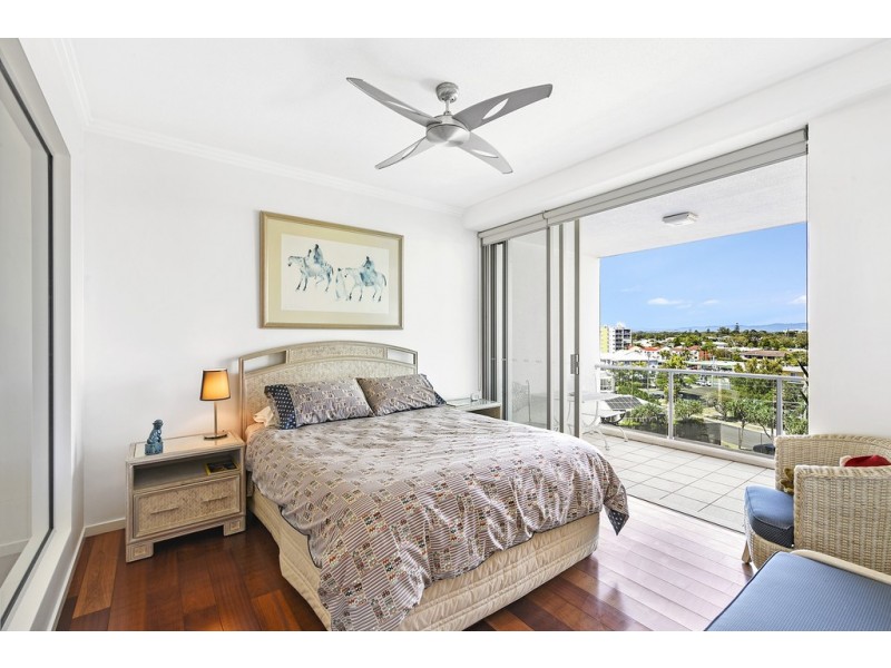 501/300 Marine Parade, Labrador QLD 4215