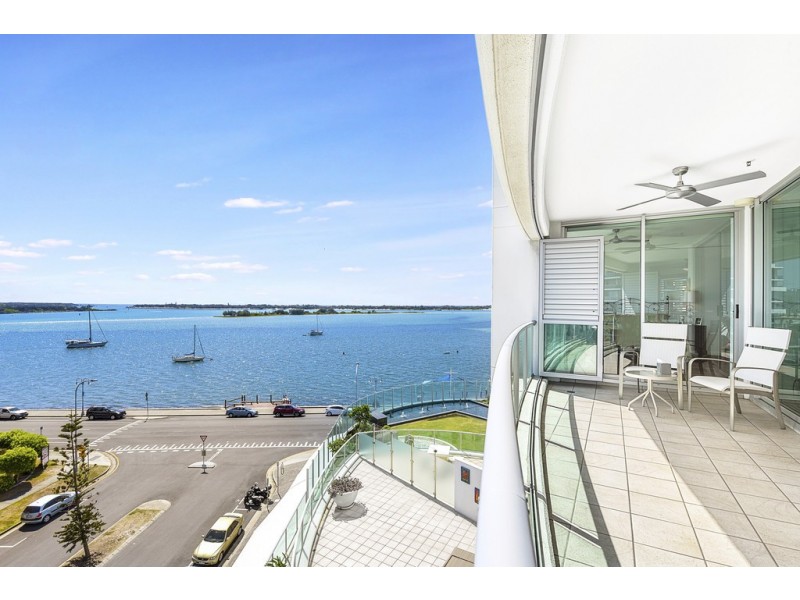 501/300 Marine Parade, Labrador QLD 4215