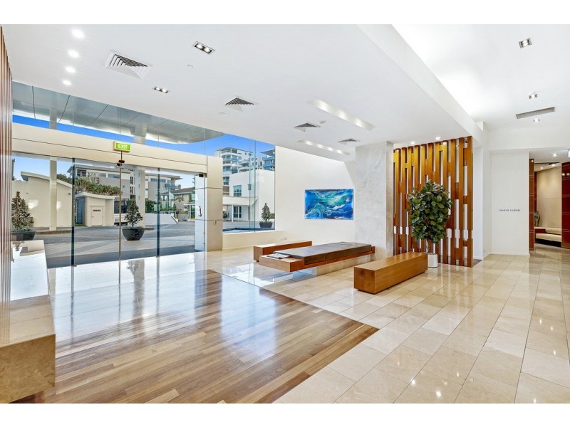 501/300 Marine Parade, Labrador QLD 4215