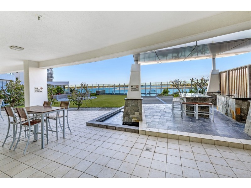 501/300 Marine Parade, Labrador QLD 4215