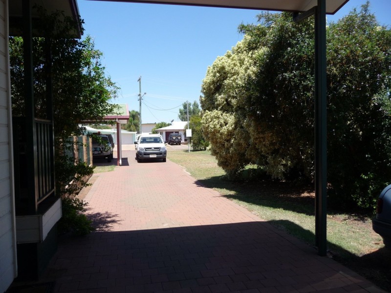 1/10 Angela Boulevard, Mount Isa QLD 4825