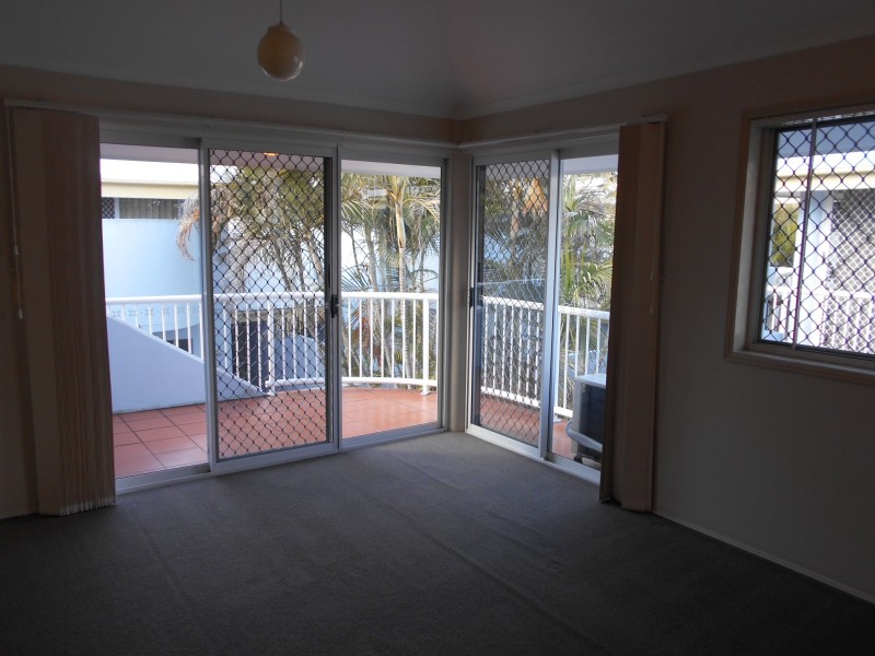 77 Sherwood Road, Toowong QLD 4066