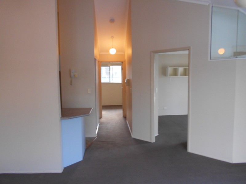 77 Sherwood Road, Toowong QLD 4066