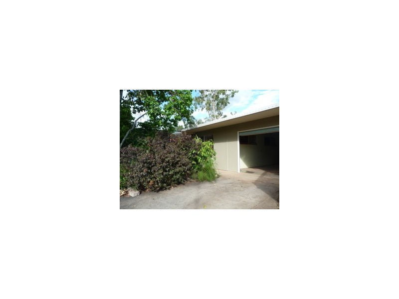 1/8 Renier Crescent, Moranbah QLD 4744