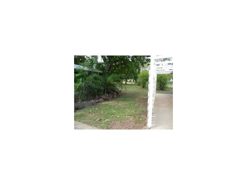 1/8 Renier Crescent, Moranbah QLD 4744