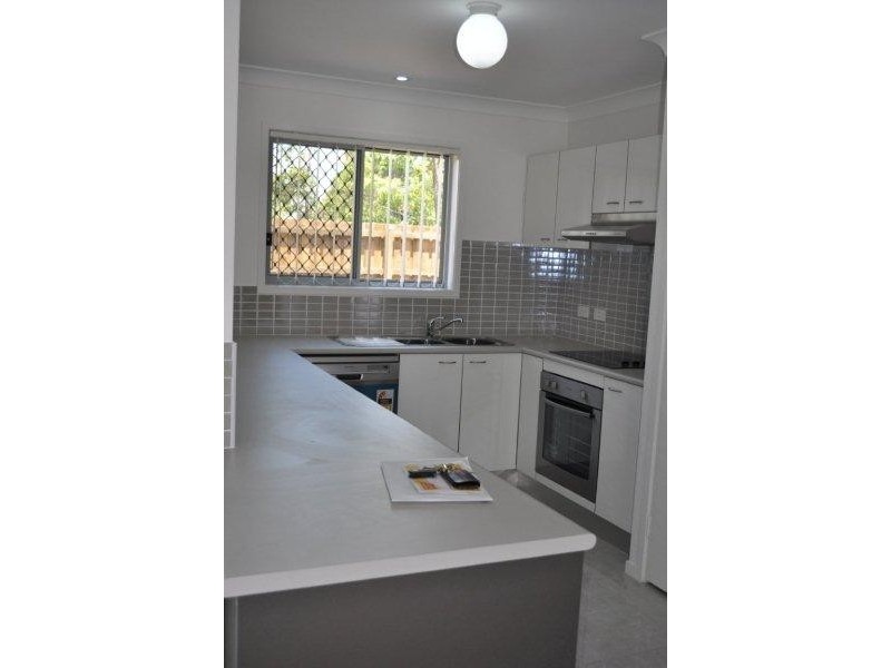 2/19 Platinum Place, Oxley QLD 4075