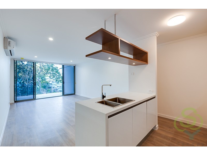 390 Simpsons Rd, Bardon QLD 4065