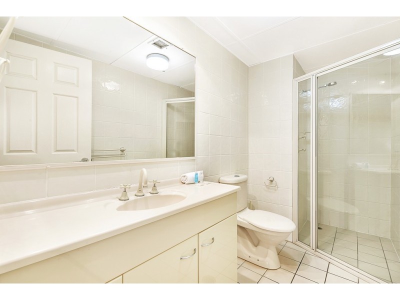 47/114 The Esplanade, Surfers Paradise QLD 4217